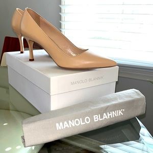 💛SOLD💛 Manolo Blahnik Nude Pumps Size 7.5